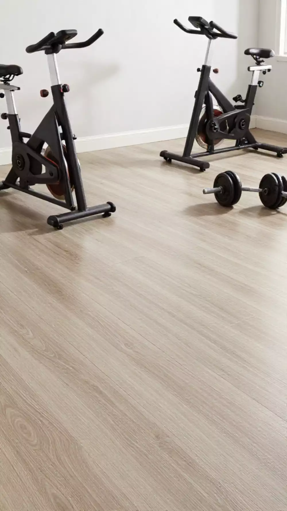 Vinyl Flooring for Garage Gyms: Easy Maintenance and Durability